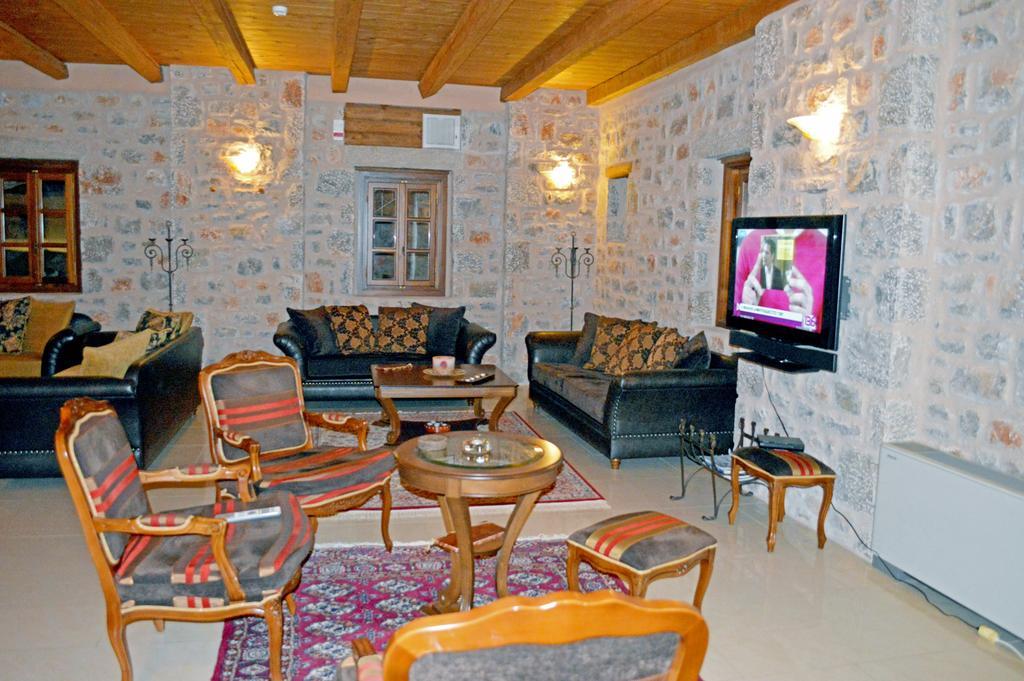 Smyros Resort Poúlithra Exterior foto